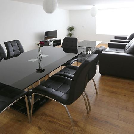 Radalco Apartments Χάνσλοου Εξωτερικό φωτογραφία