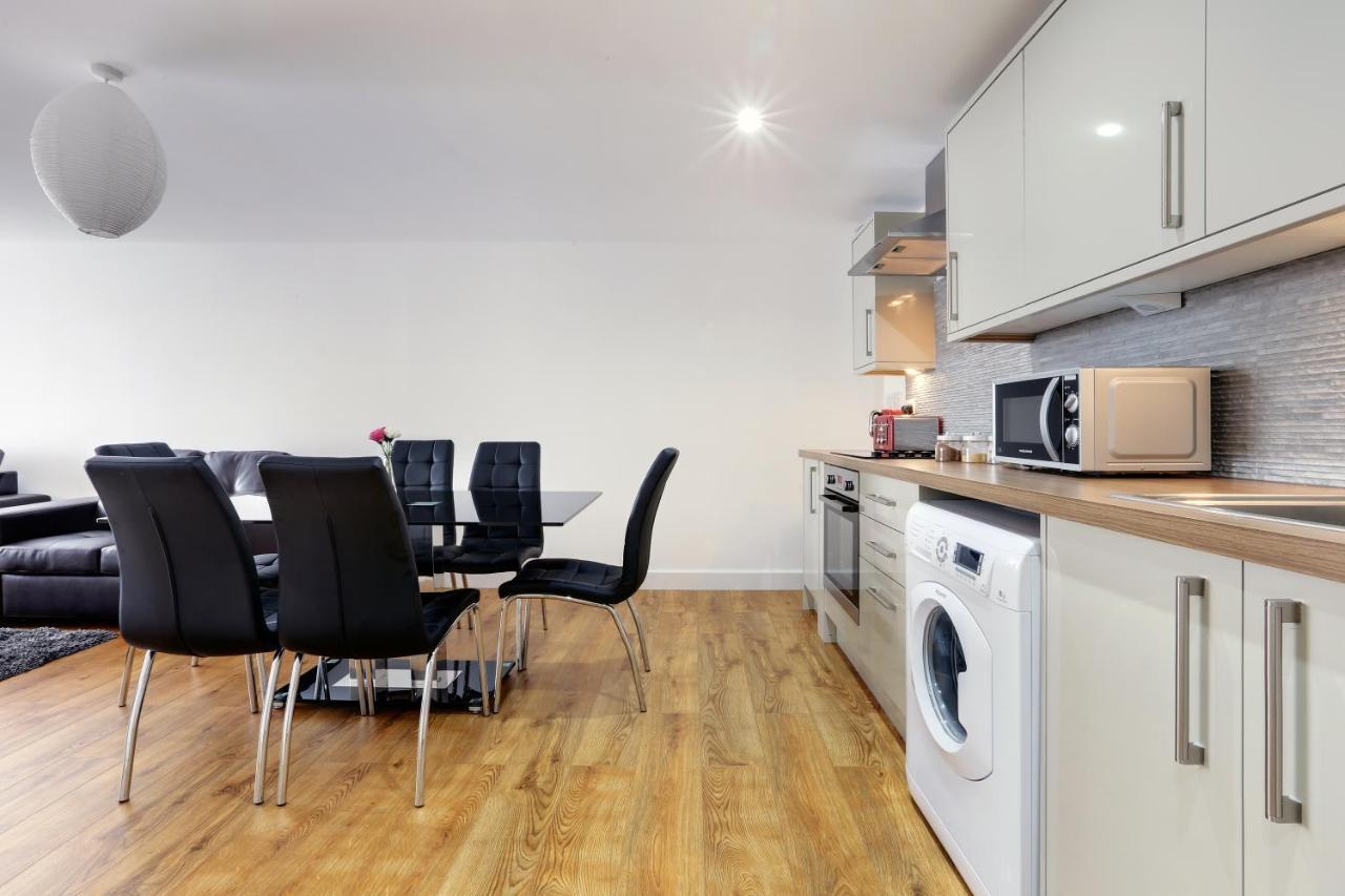 Radalco Apartments Χάνσλοου Εξωτερικό φωτογραφία