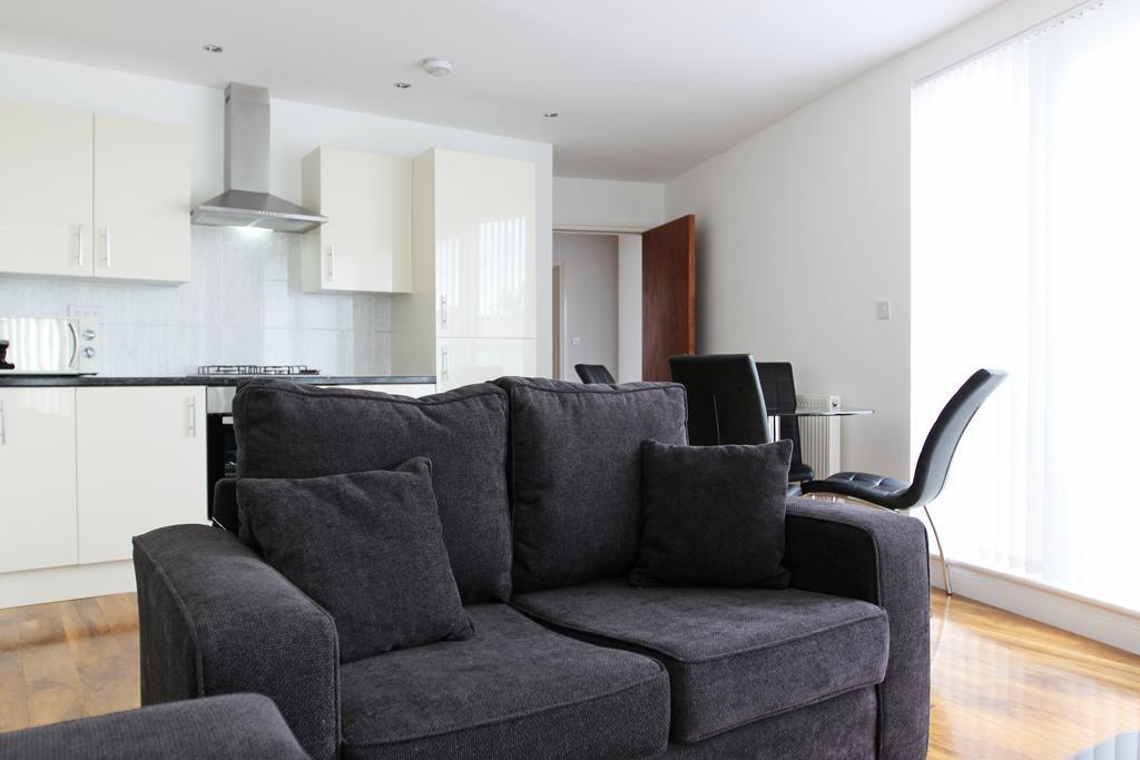 Radalco Apartments Χάνσλοου Εξωτερικό φωτογραφία
