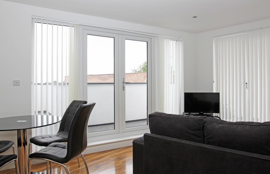 Radalco Apartments Χάνσλοου Εξωτερικό φωτογραφία