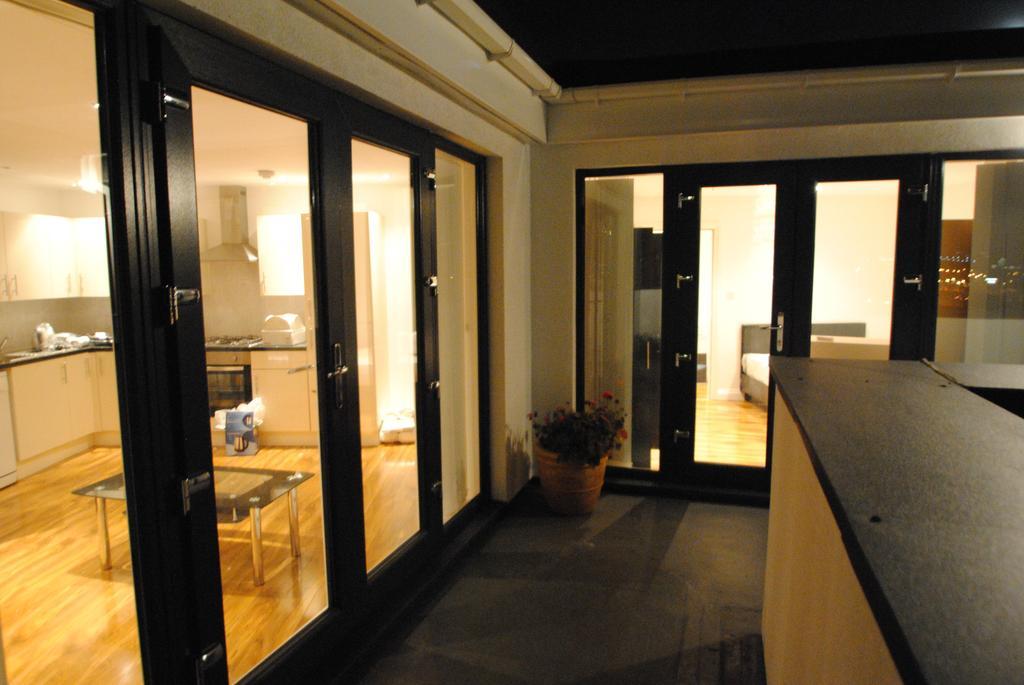 Radalco Apartments Χάνσλοου Δωμάτιο φωτογραφία