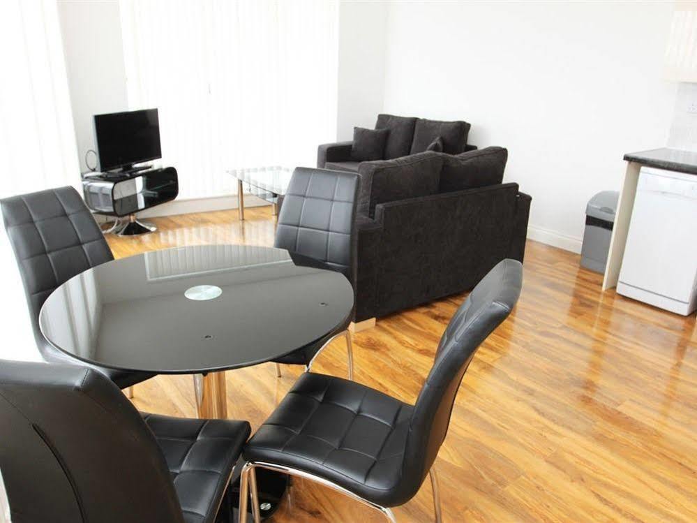 Radalco Apartments Χάνσλοου Εξωτερικό φωτογραφία