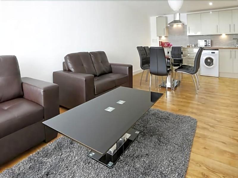 Radalco Apartments Χάνσλοου Εξωτερικό φωτογραφία