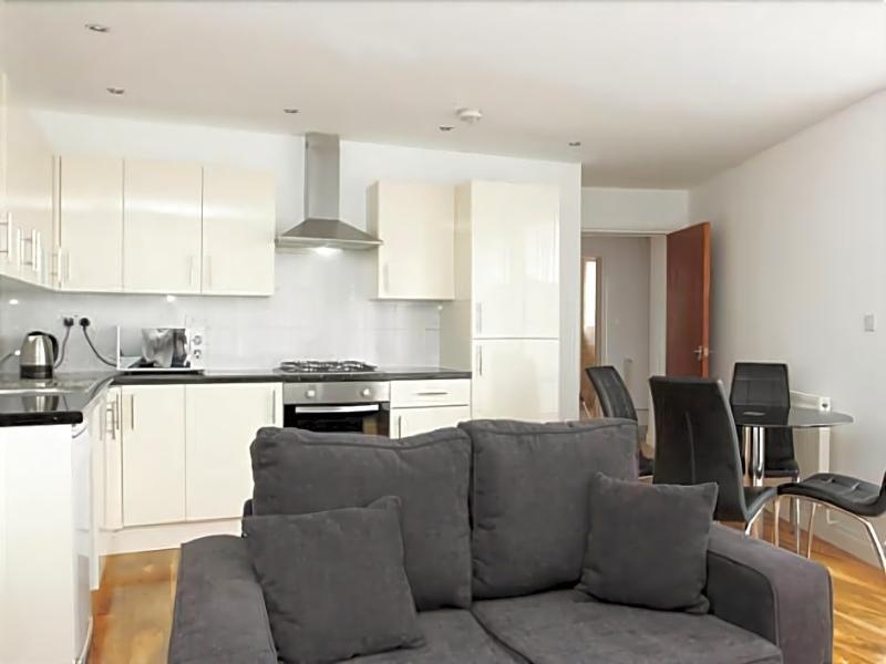 Radalco Apartments Χάνσλοου Εξωτερικό φωτογραφία